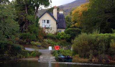 Boat trips to Dinis Cottage